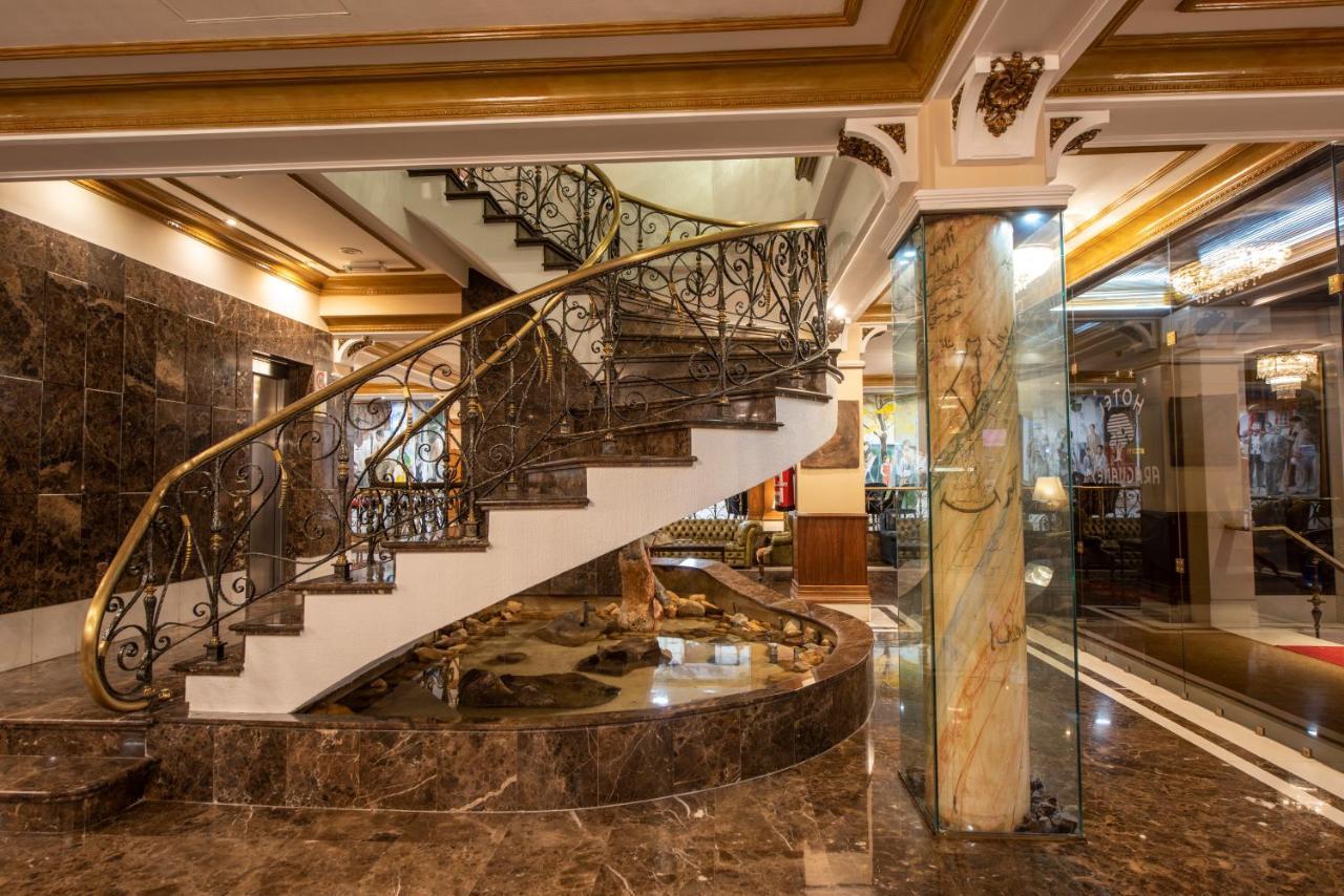 Hotel Eurostars Araguaney Santiago de Compostela Exterior foto The staircase of the hotel